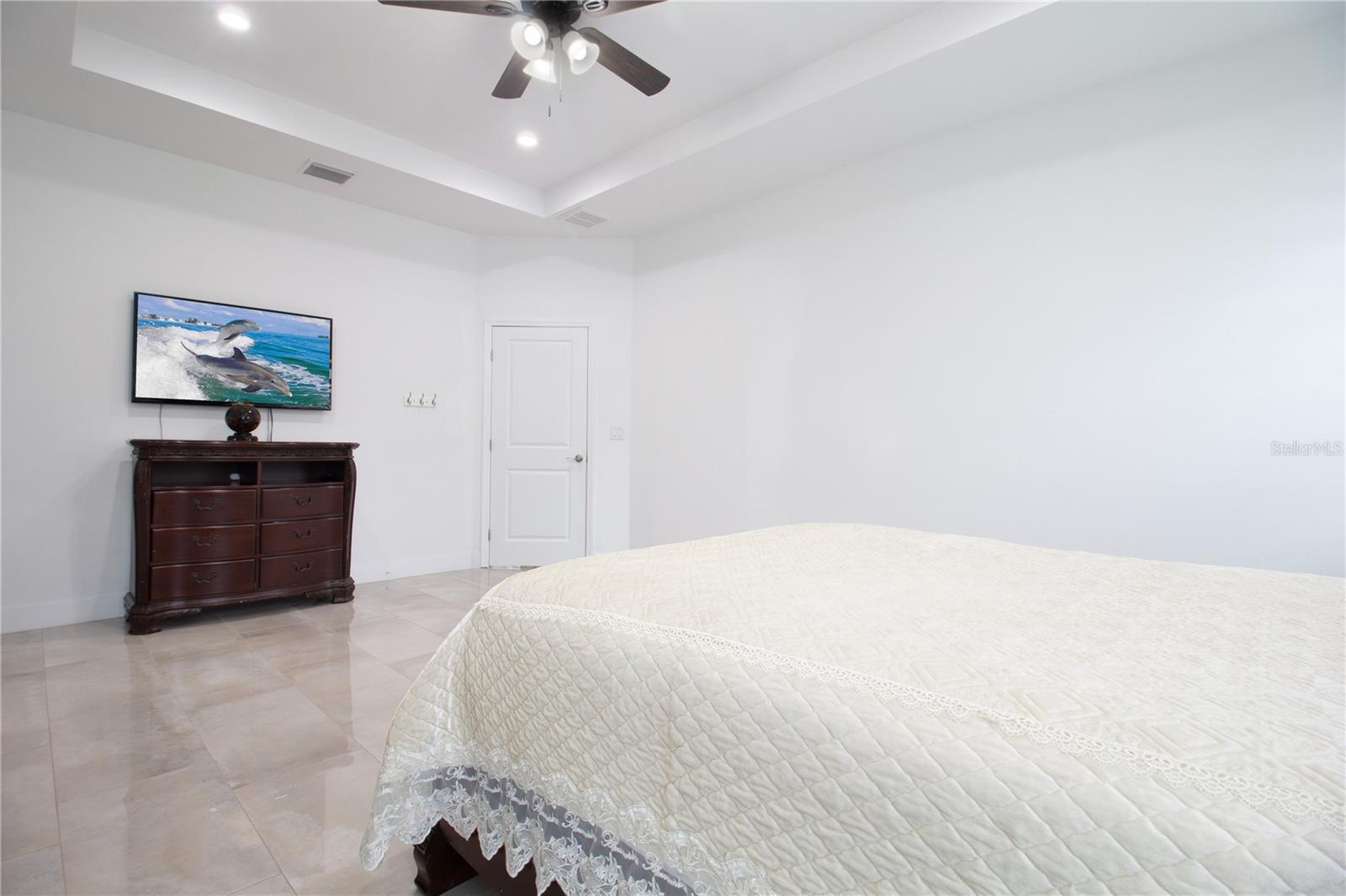 8920 N NEWPORT AVE, TAMPA, FL, 33604