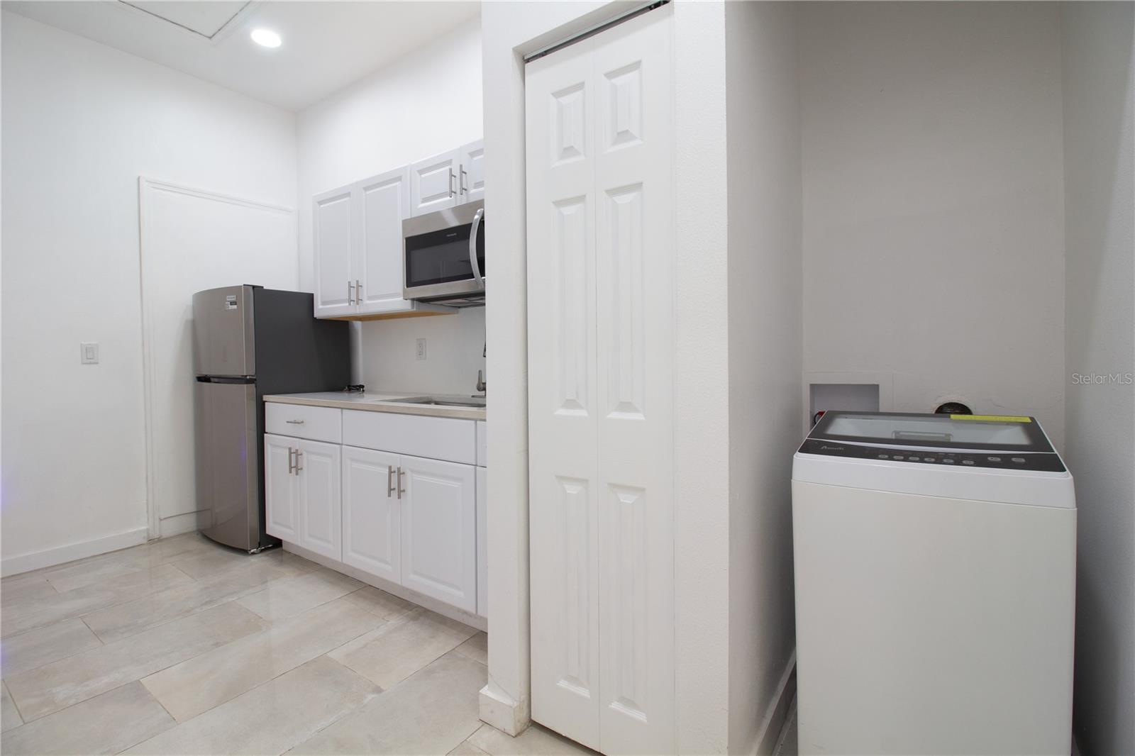 8920 N NEWPORT AVE, TAMPA, FL, 33604