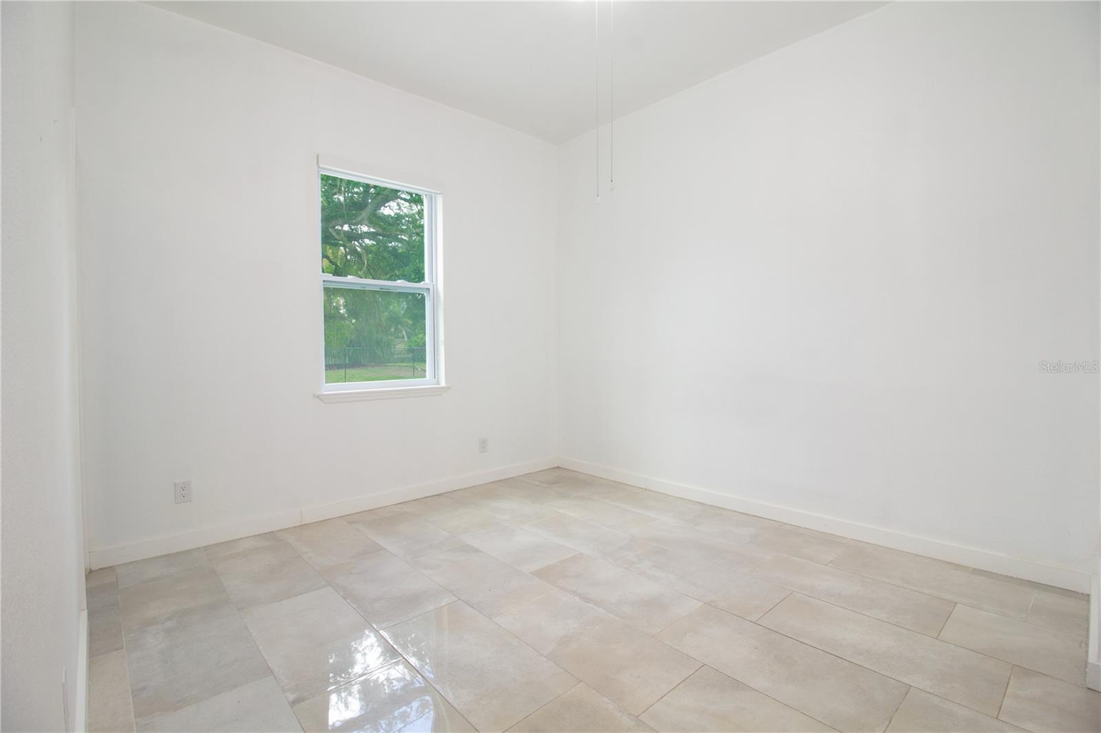 8920 N NEWPORT AVE, TAMPA, FL, 33604