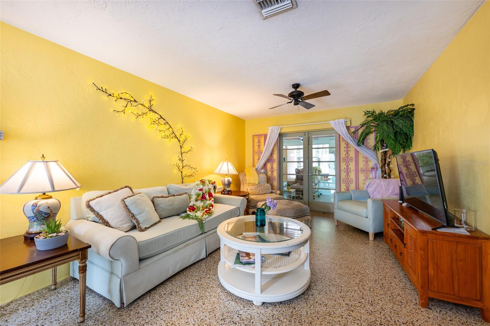705 N PENINSULA AVE, NEW SMYRNA BEACH, FL, 32169