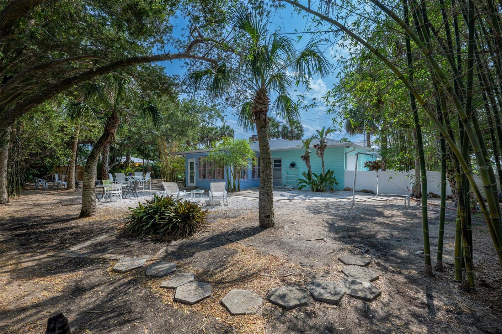 705 N PENINSULA AVE, NEW SMYRNA BEACH, FL, 32169