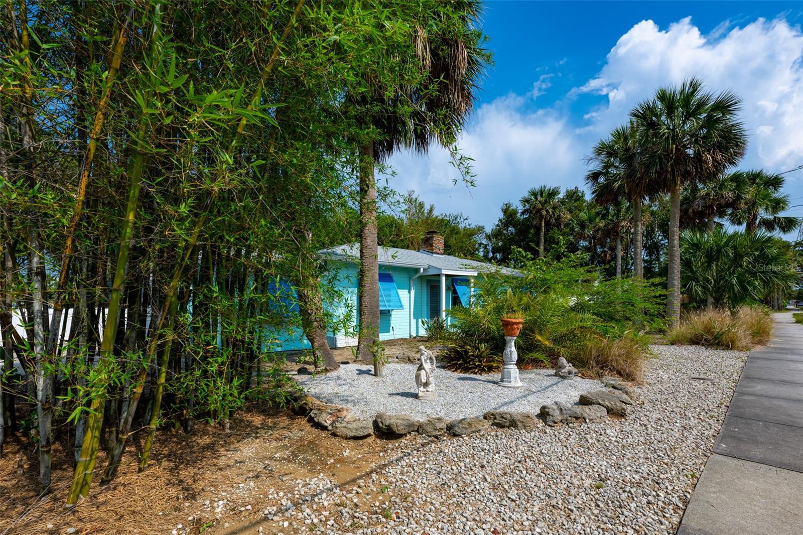 705 N PENINSULA AVE, NEW SMYRNA BEACH, FL, 32169