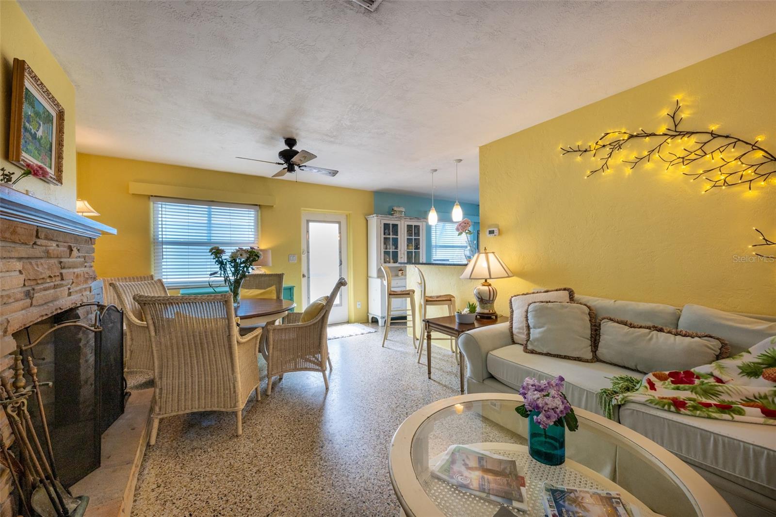 705 N PENINSULA AVE, NEW SMYRNA BEACH, FL, 32169