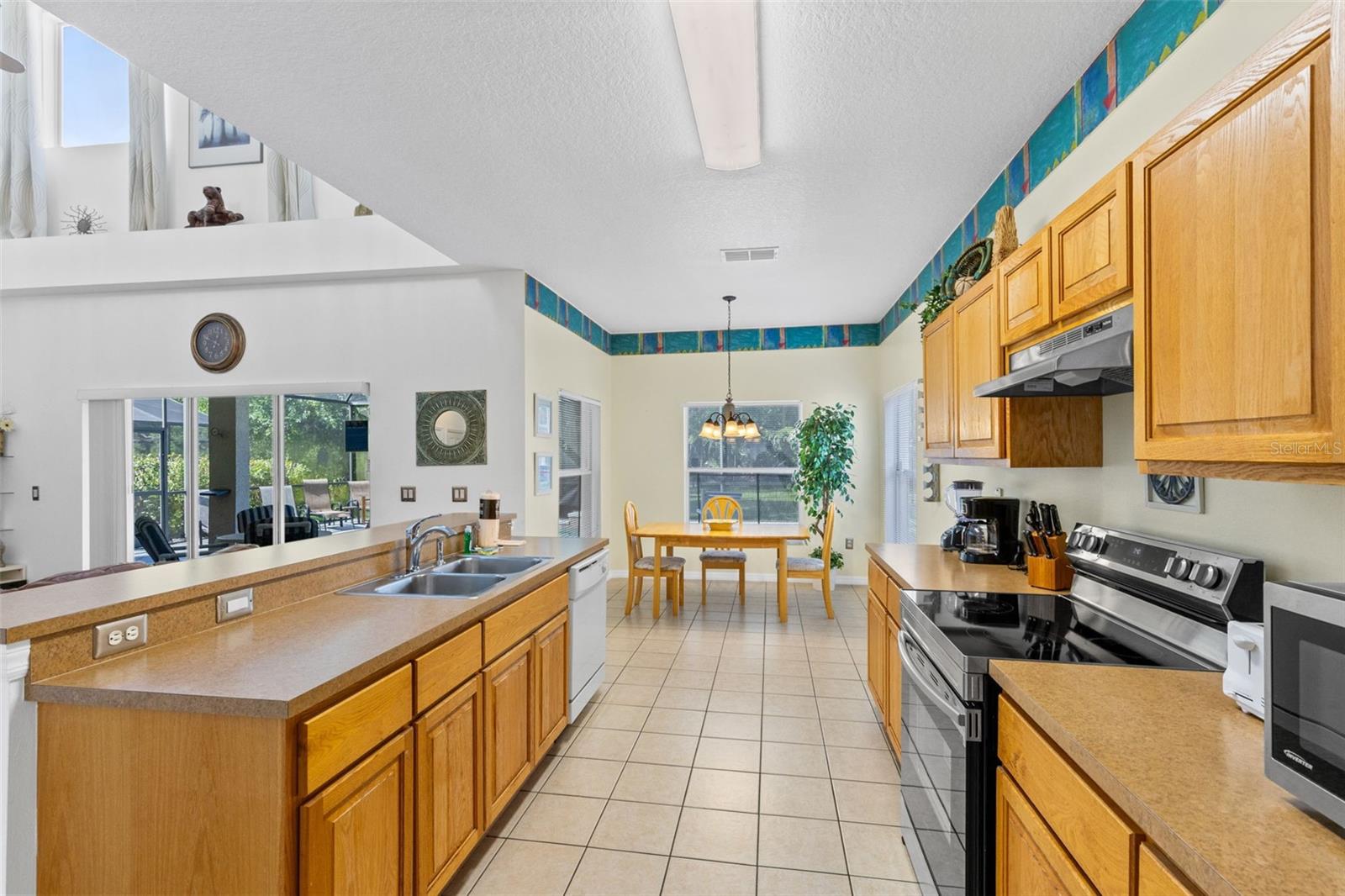 4602 CUMBRIAN LAKES DR, KISSIMMEE, FL, 34746