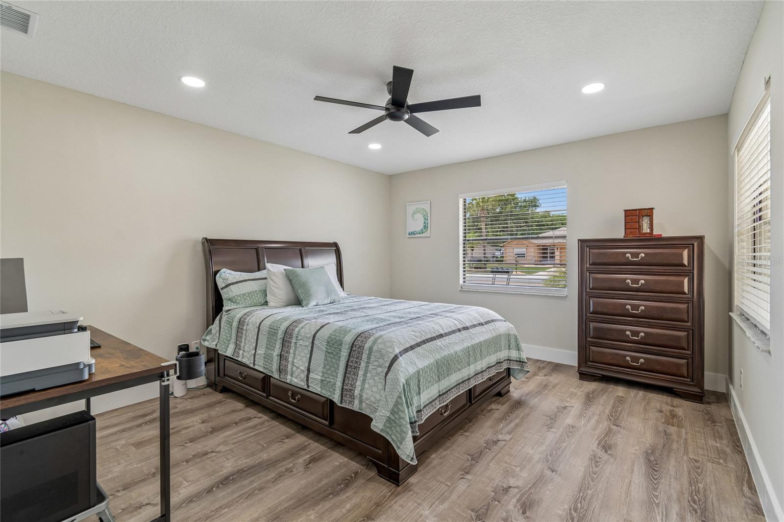 1915 W DEL WEBB BLVD, SUN CITY CENTER, FL, 33573