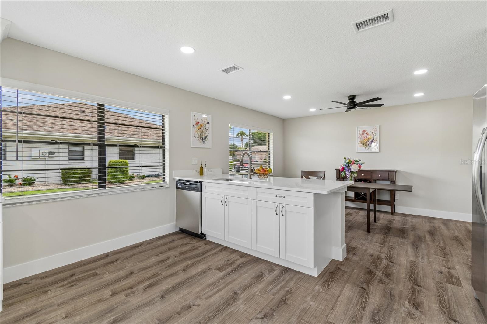 1915 W DEL WEBB BLVD, SUN CITY CENTER, FL, 33573