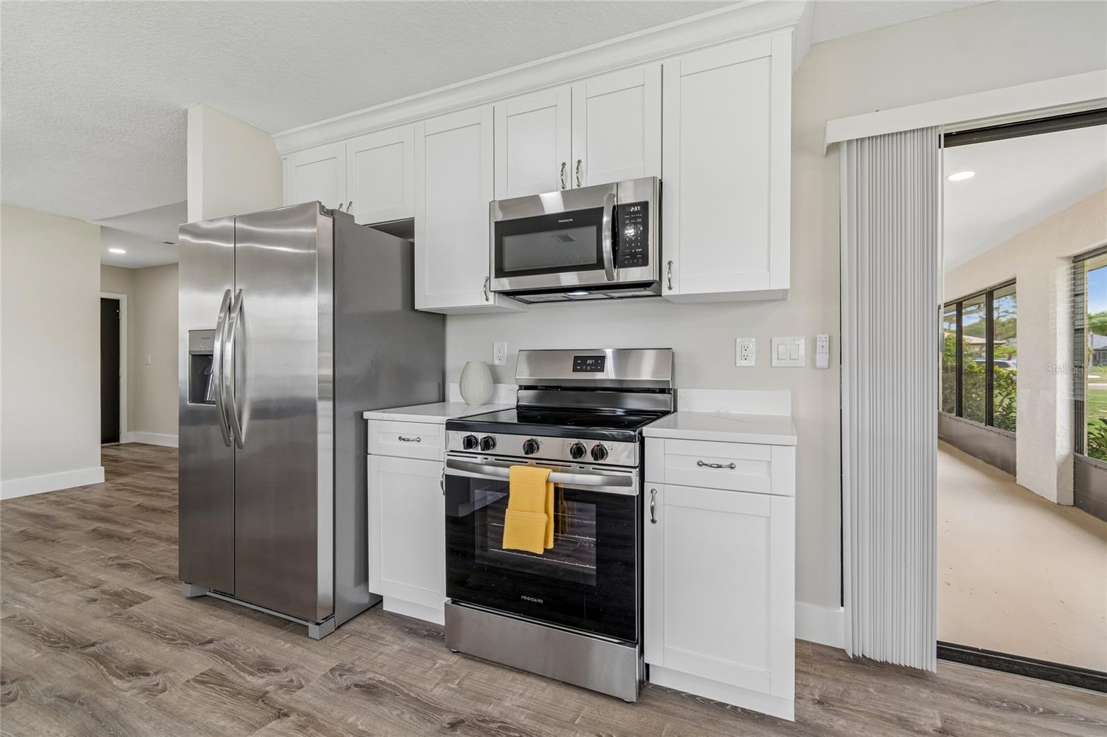 1915 W DEL WEBB BLVD, SUN CITY CENTER, FL, 33573
