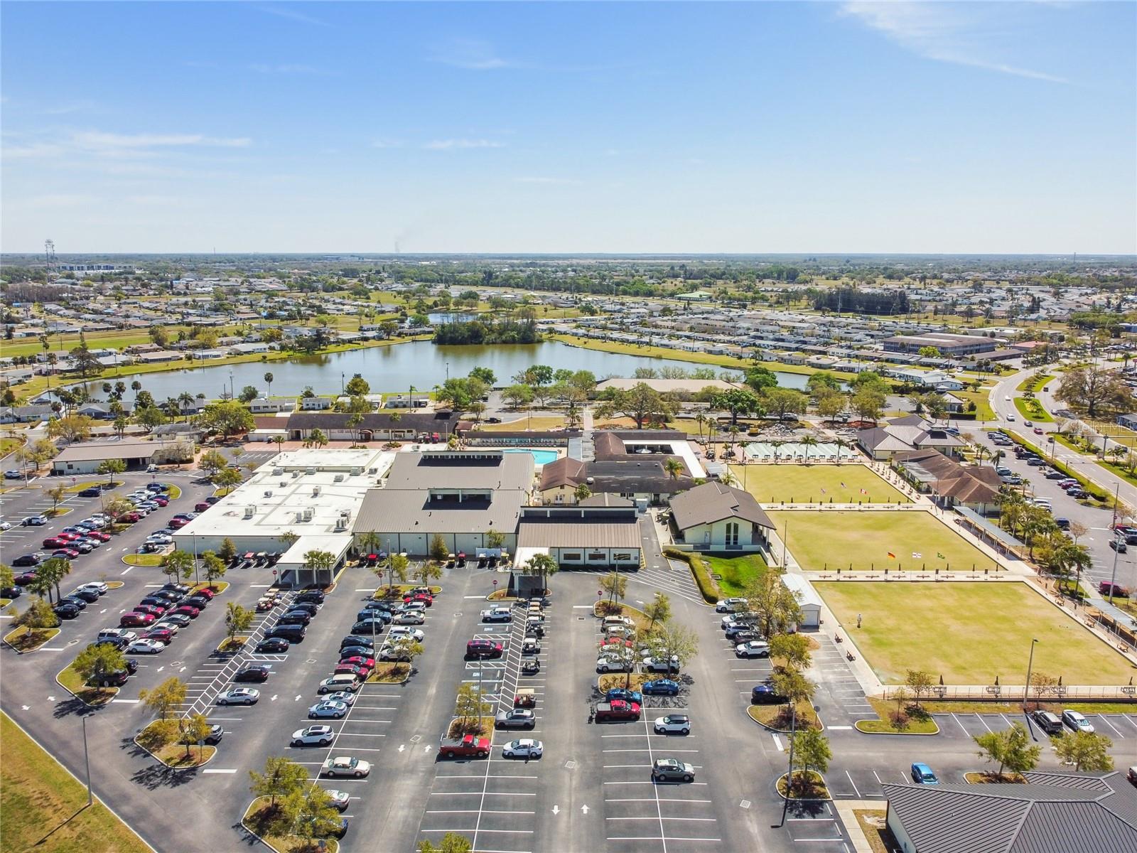1915 W DEL WEBB BLVD, SUN CITY CENTER, FL, 33573