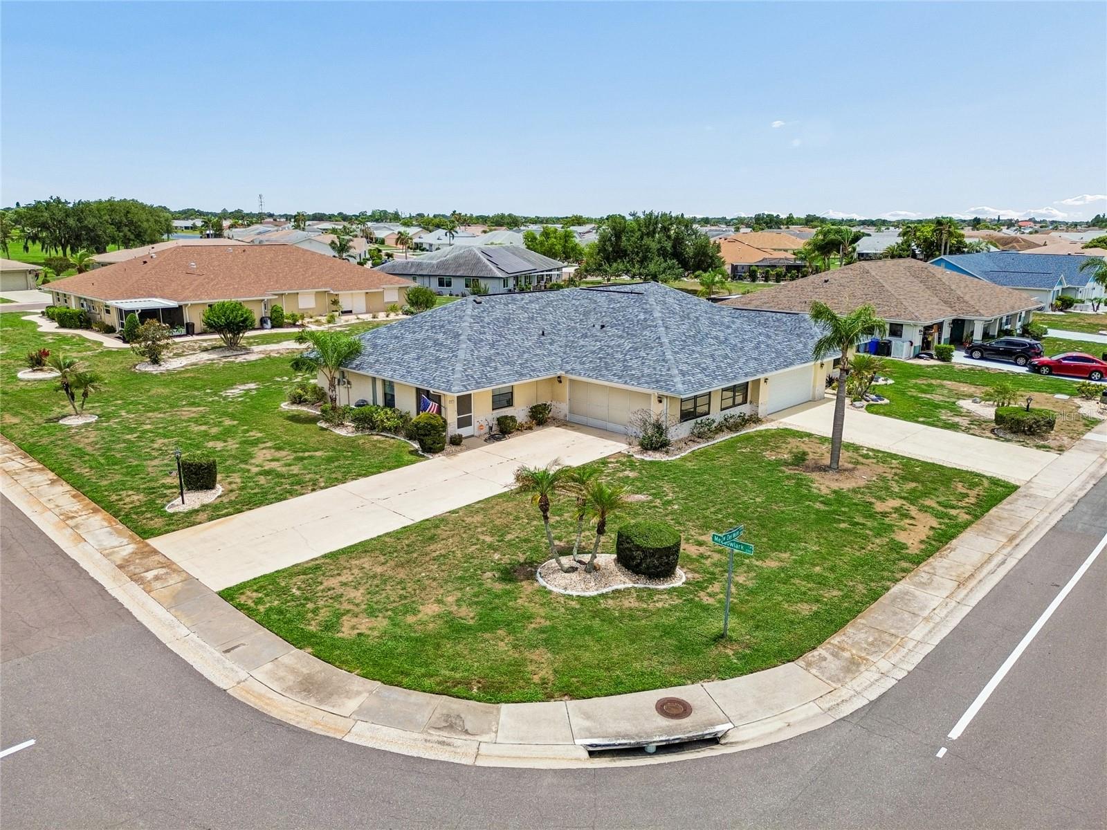 1915 W DEL WEBB BLVD, SUN CITY CENTER, FL, 33573