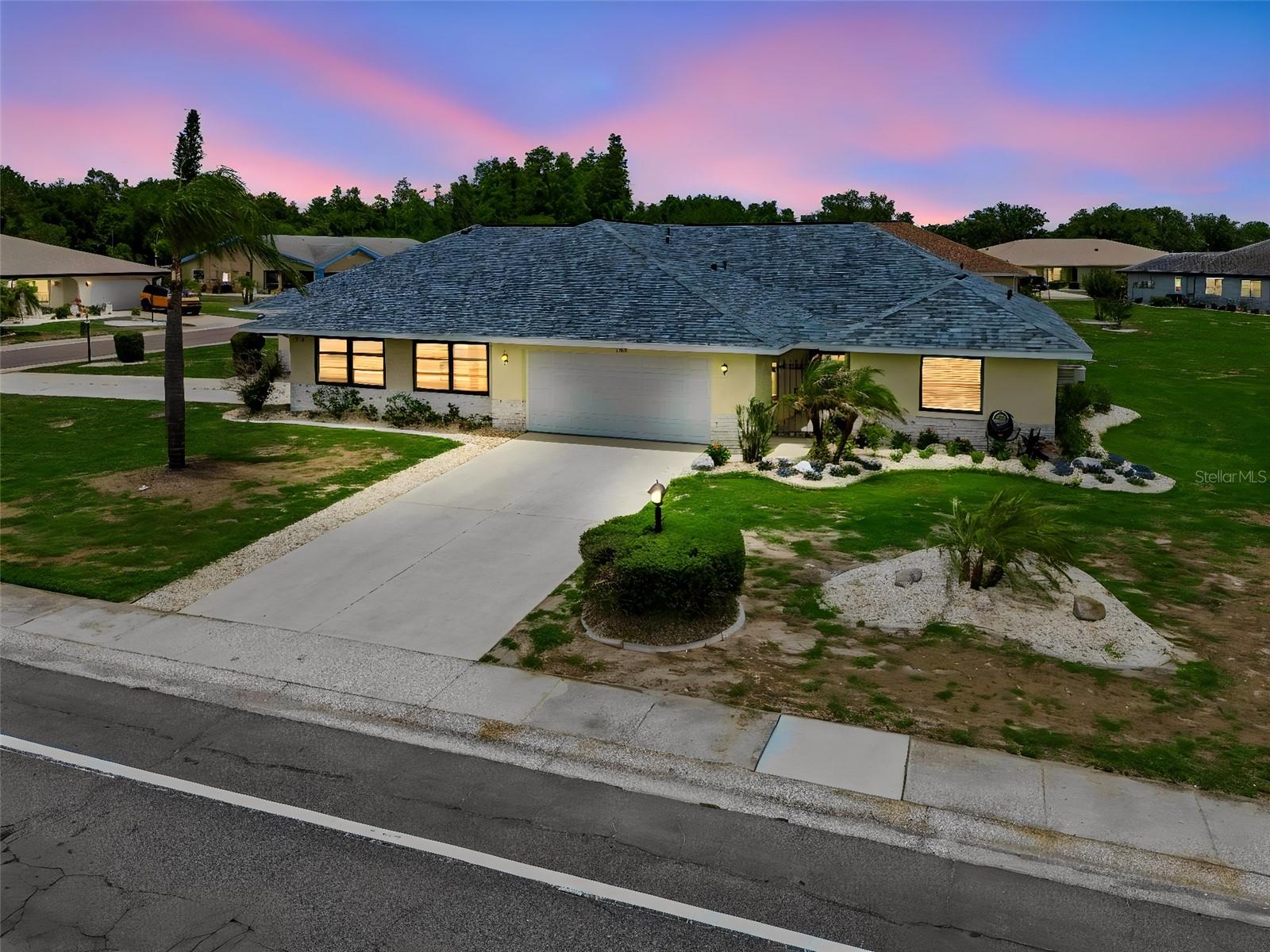1915 W DEL WEBB BLVD, SUN CITY CENTER, FL, 33573