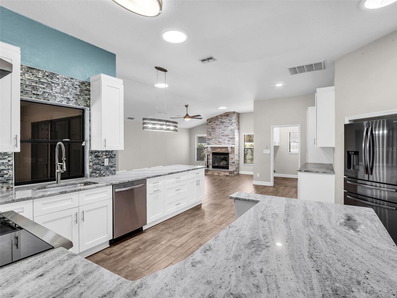 447 WHISPERING LAKES BLVD, TARPON SPRINGS, FL, 34688