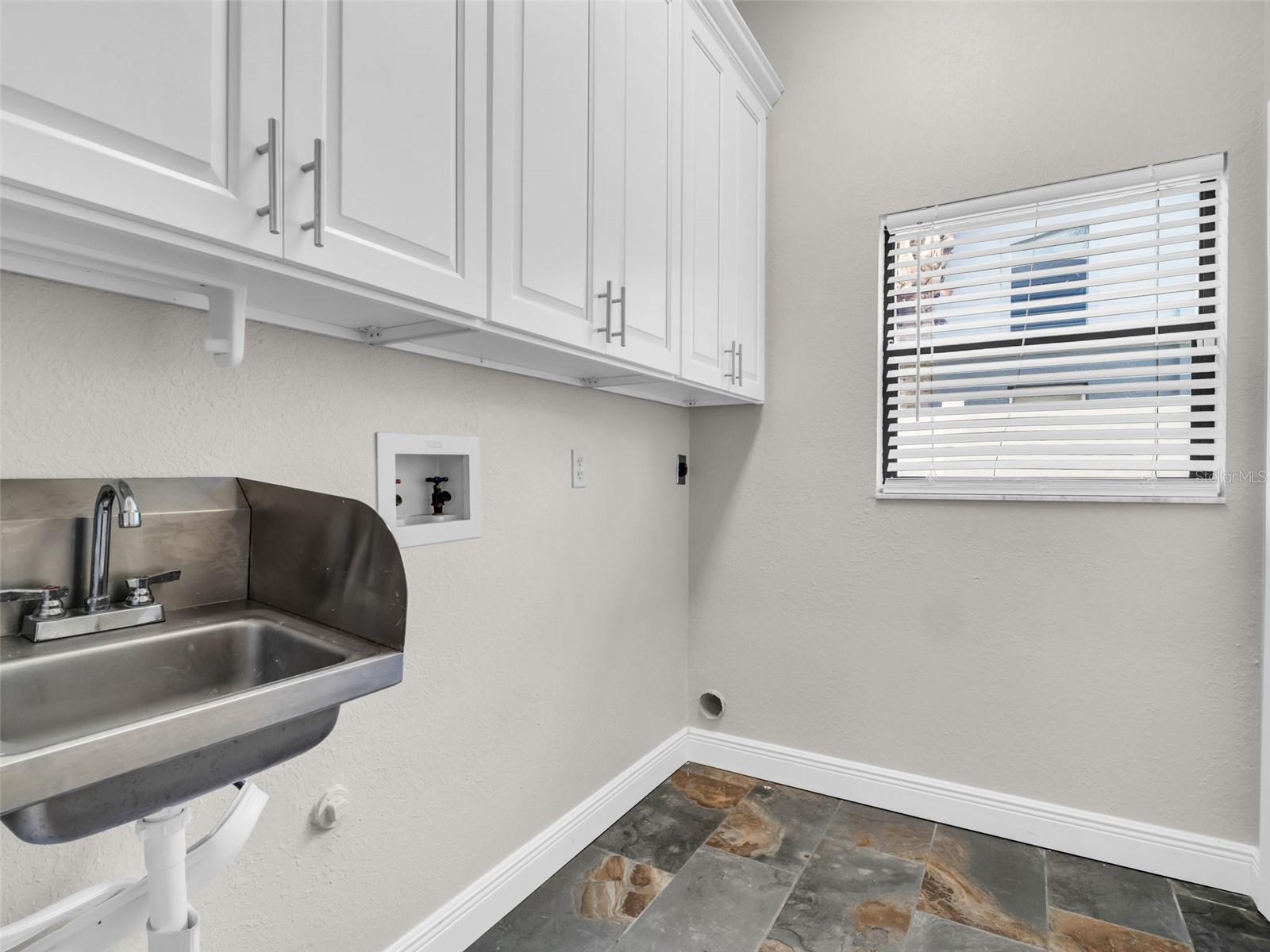 447 WHISPERING LAKES BLVD, TARPON SPRINGS, FL, 34688