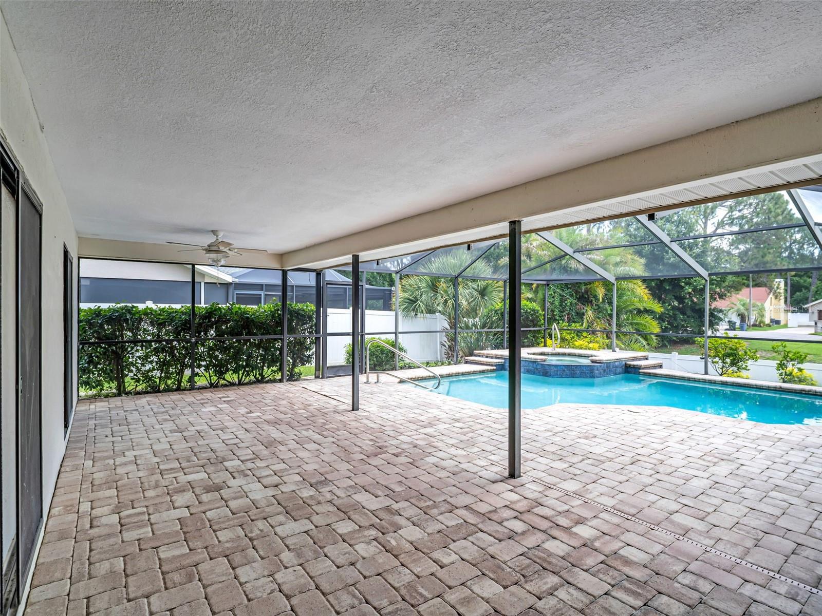 447 WHISPERING LAKES BLVD, TARPON SPRINGS, FL, 34688