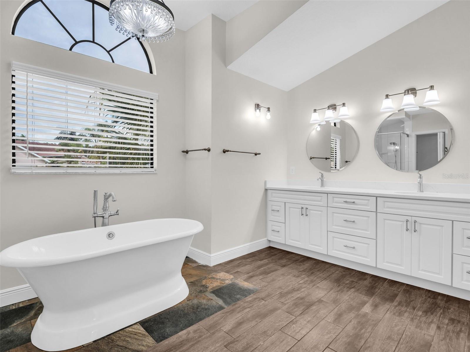 447 WHISPERING LAKES BLVD, TARPON SPRINGS, FL, 34688