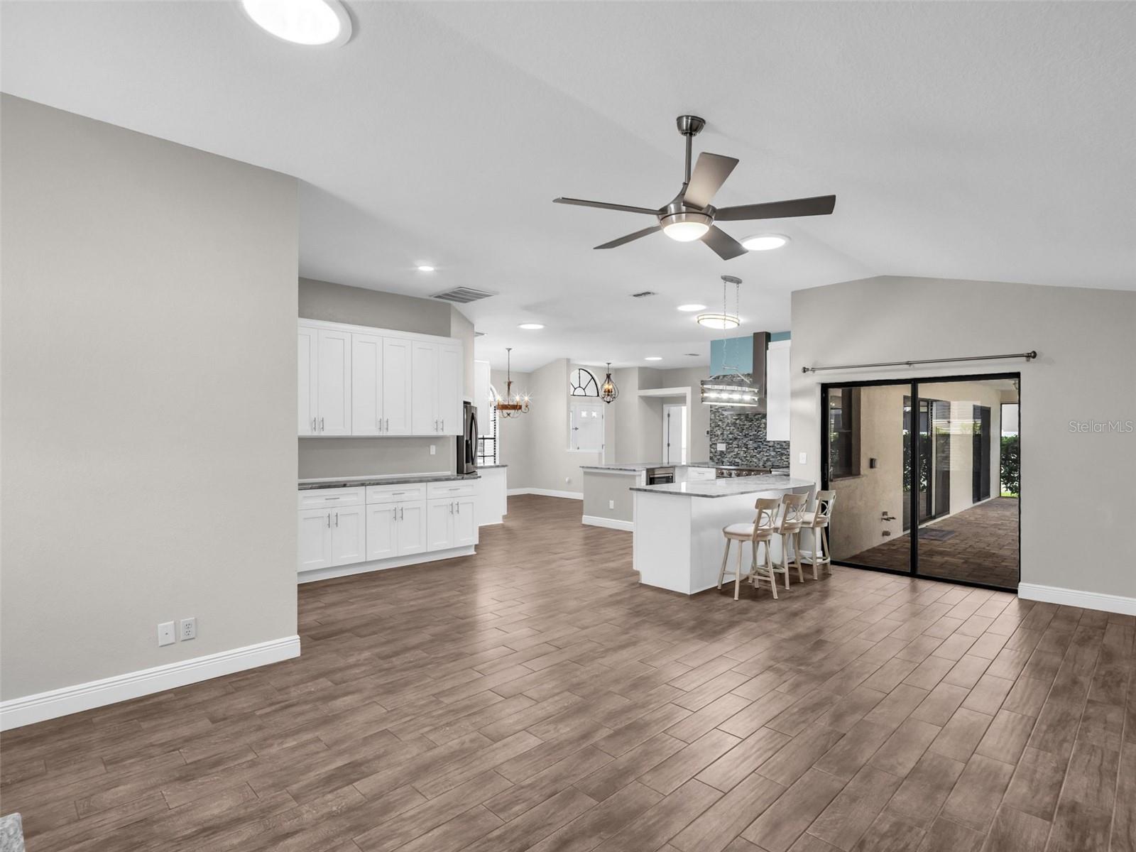 447 WHISPERING LAKES BLVD, TARPON SPRINGS, FL, 34688