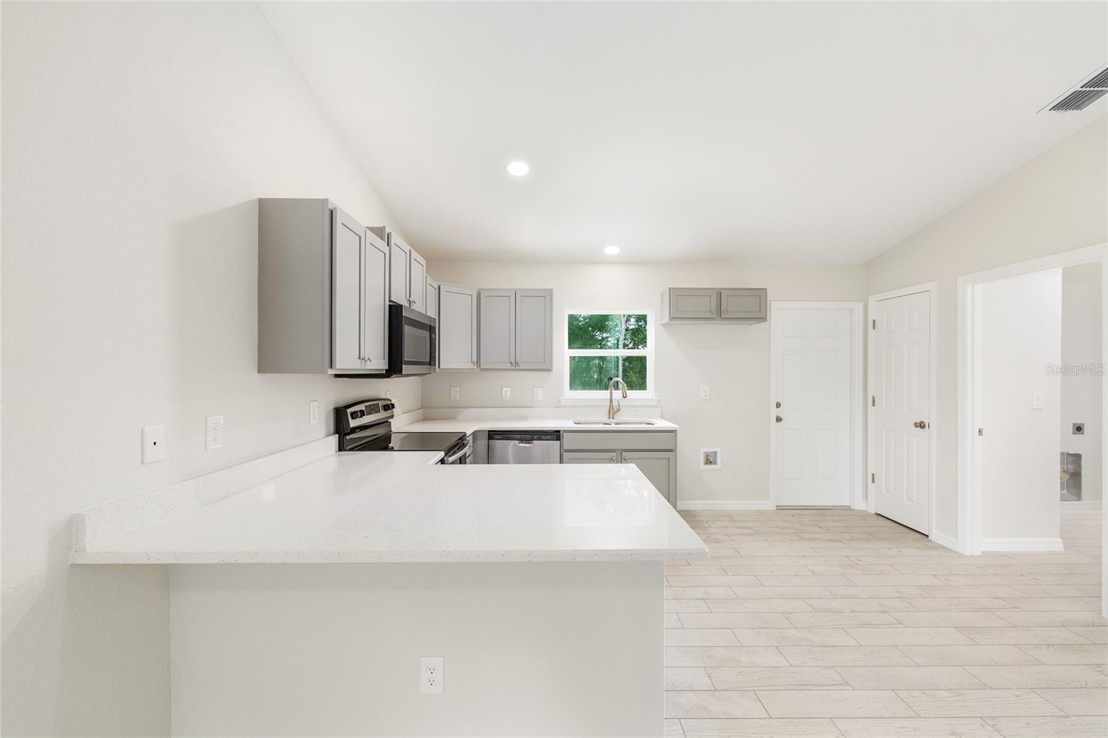 94 DOGWOOD DRIVE LOOP, OCALA, FL, 34472