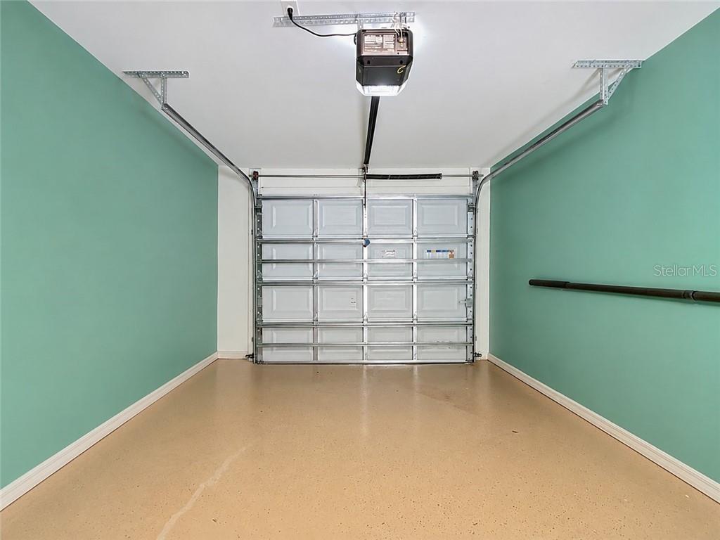 1051 WINDING PINES CIR #105, CAPE CORAL, FL, 33909