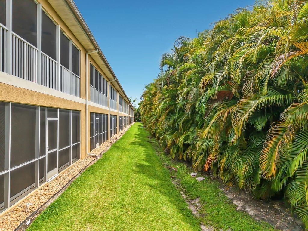 1051 WINDING PINES CIR #105, CAPE CORAL, FL, 33909