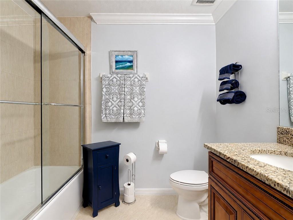 1051 WINDING PINES CIR #105, CAPE CORAL, FL, 33909
