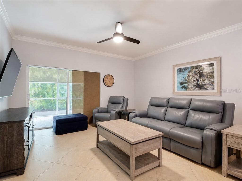 1051 WINDING PINES CIR #105, CAPE CORAL, FL, 33909