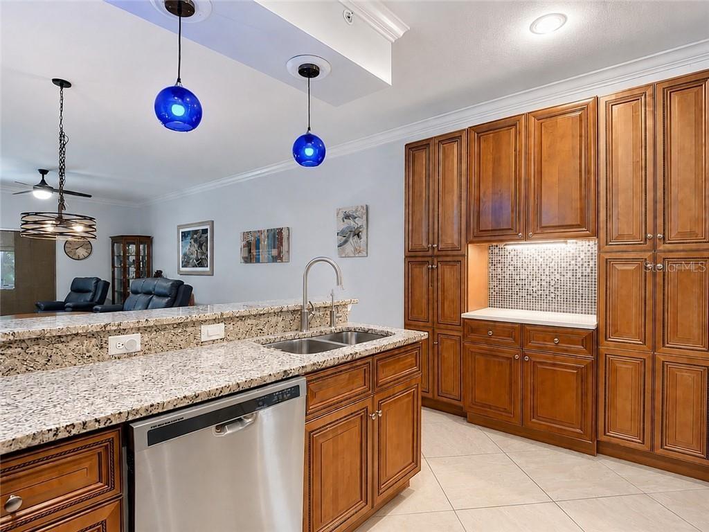 1051 WINDING PINES CIR #105, CAPE CORAL, FL, 33909
