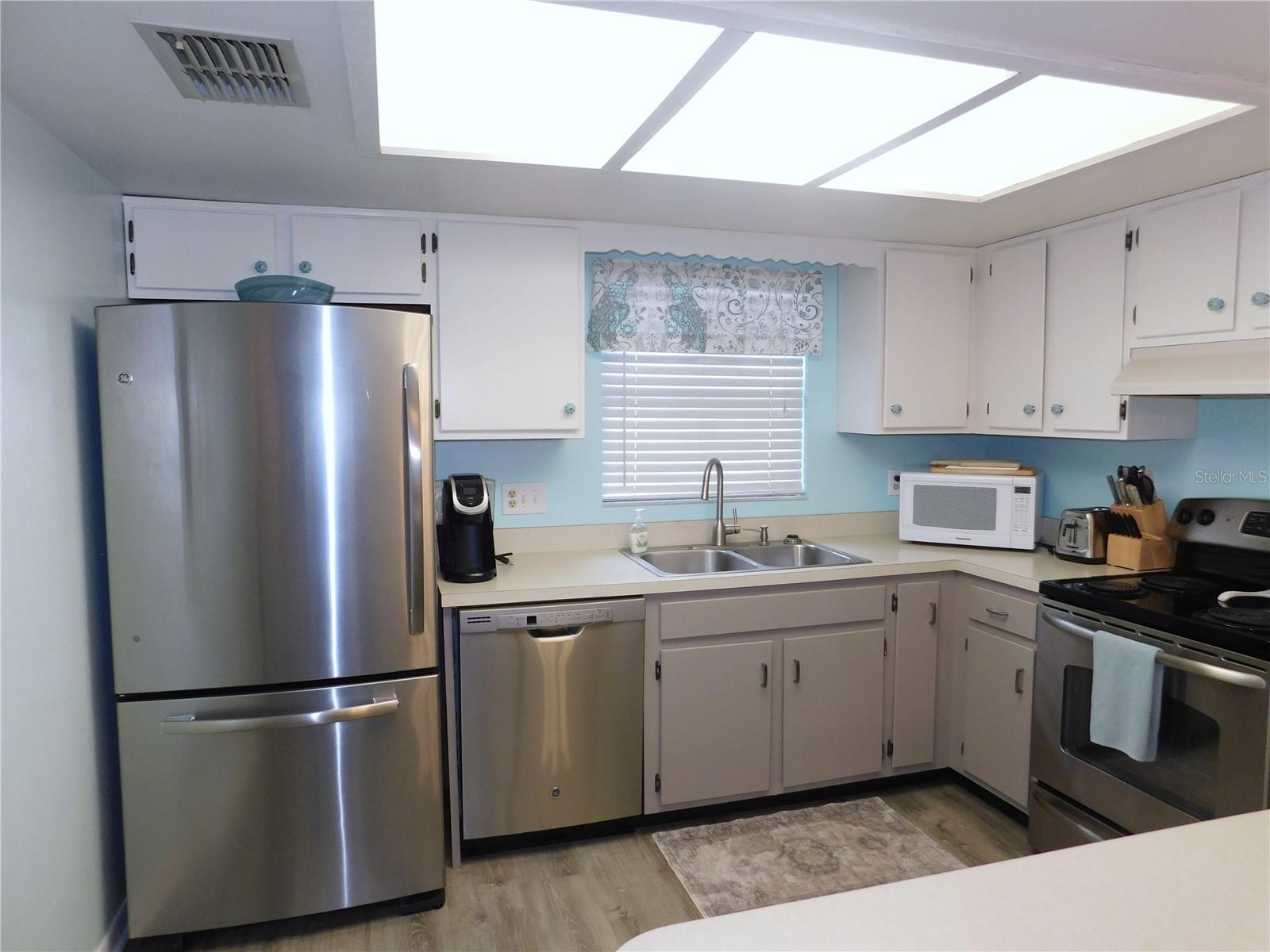 1400 TARPON WOODS BLVD #1-4, PALM HARBOR, FL, 34685