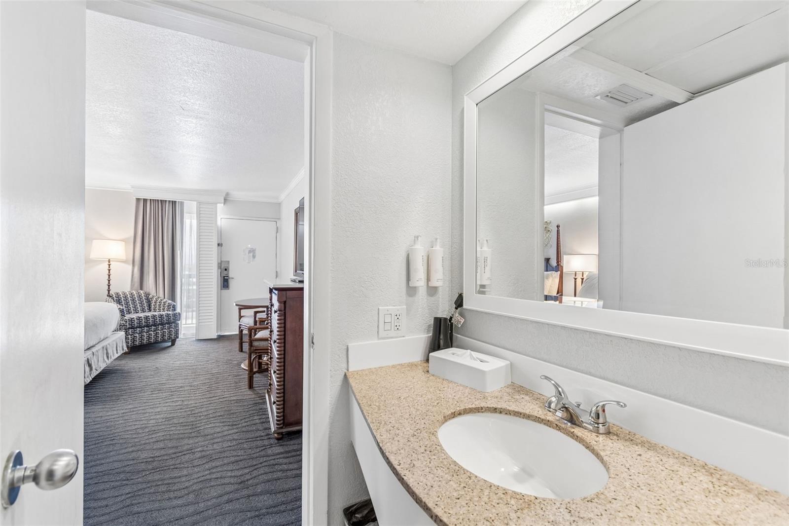 5500 GULF BLVD #6242, ST PETE BEACH, FL, 33706