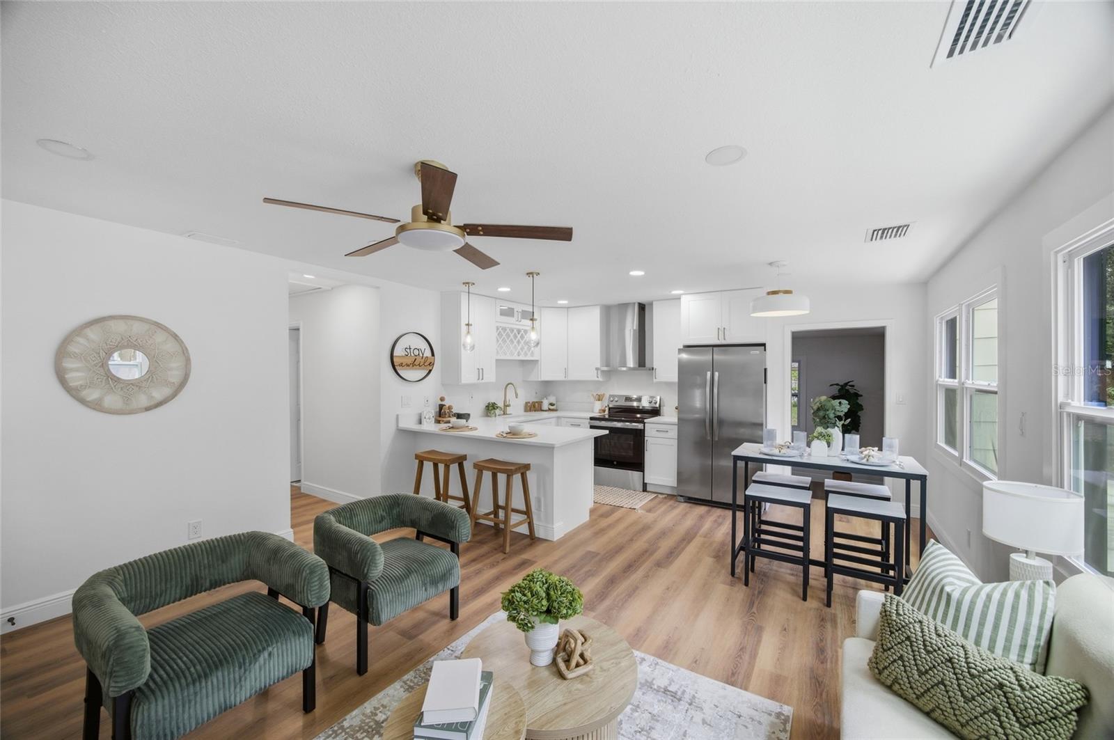 2102 E HOWELL ST, TAMPA, FL, 33610