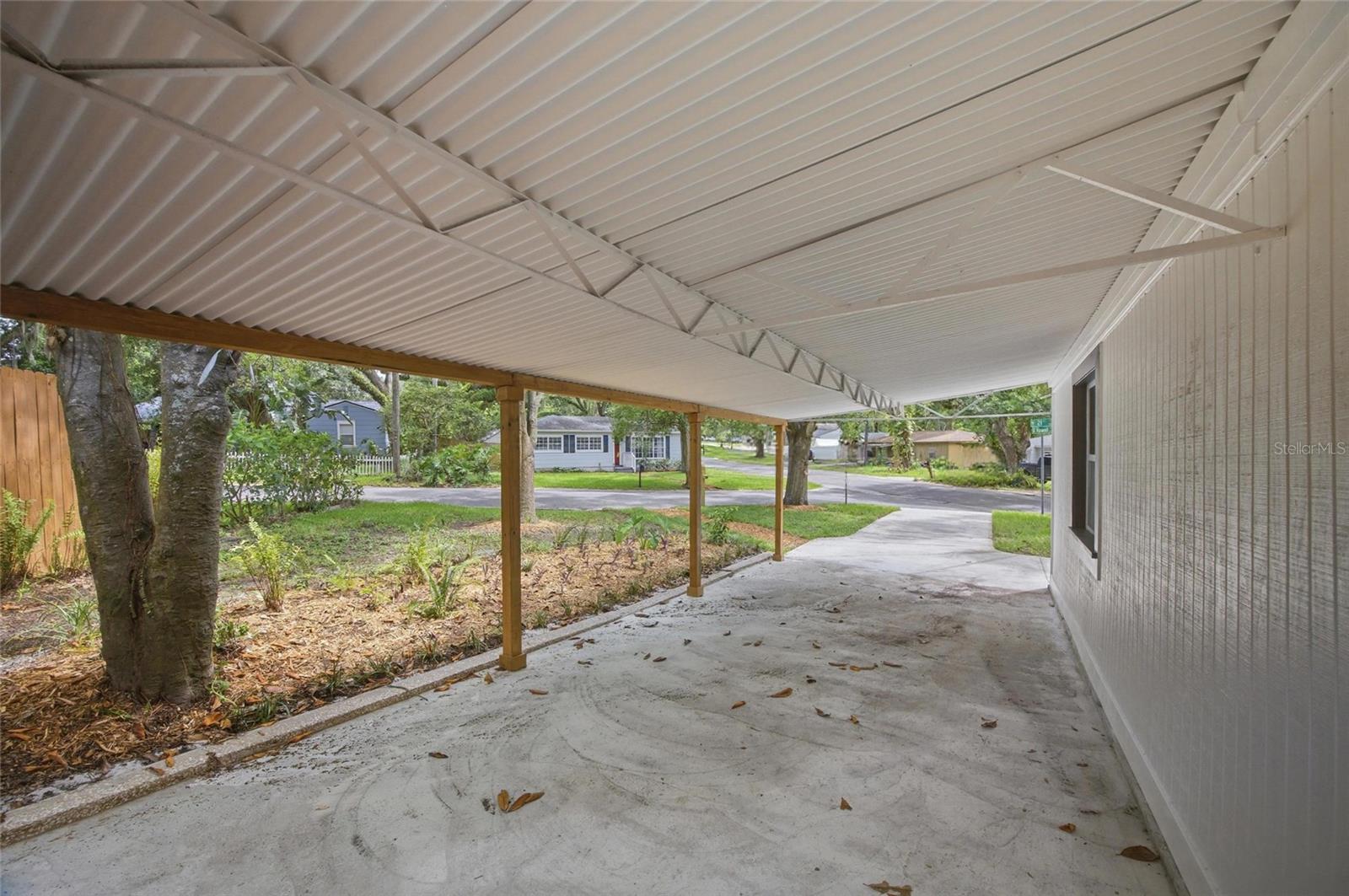 2102 E HOWELL ST, TAMPA, FL, 33610