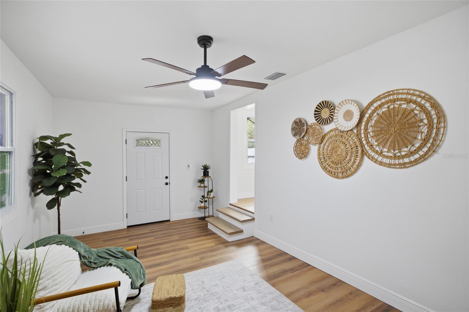 2102 E HOWELL ST, TAMPA, FL, 33610