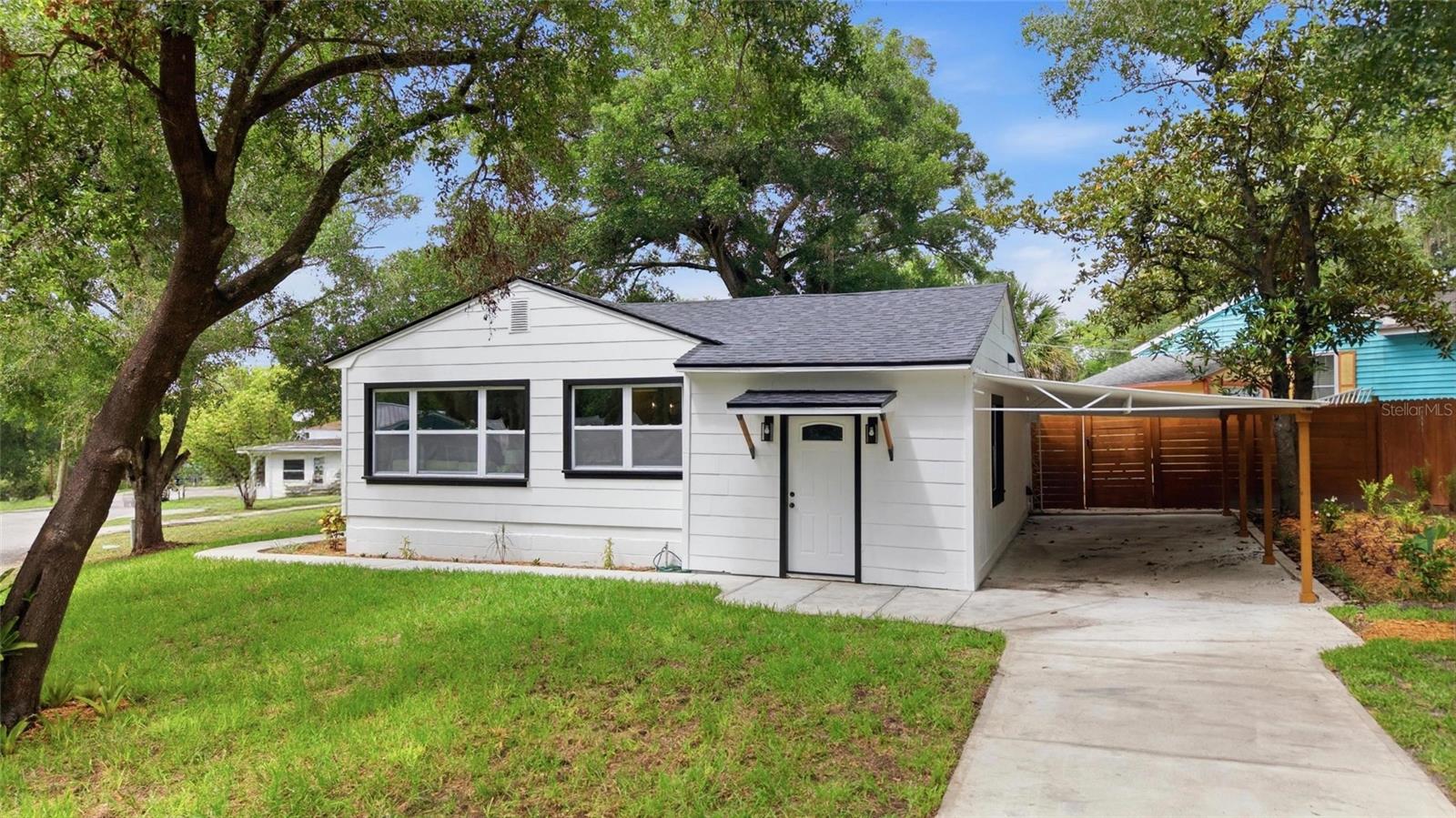 2102 E HOWELL ST, TAMPA, FL, 33610
