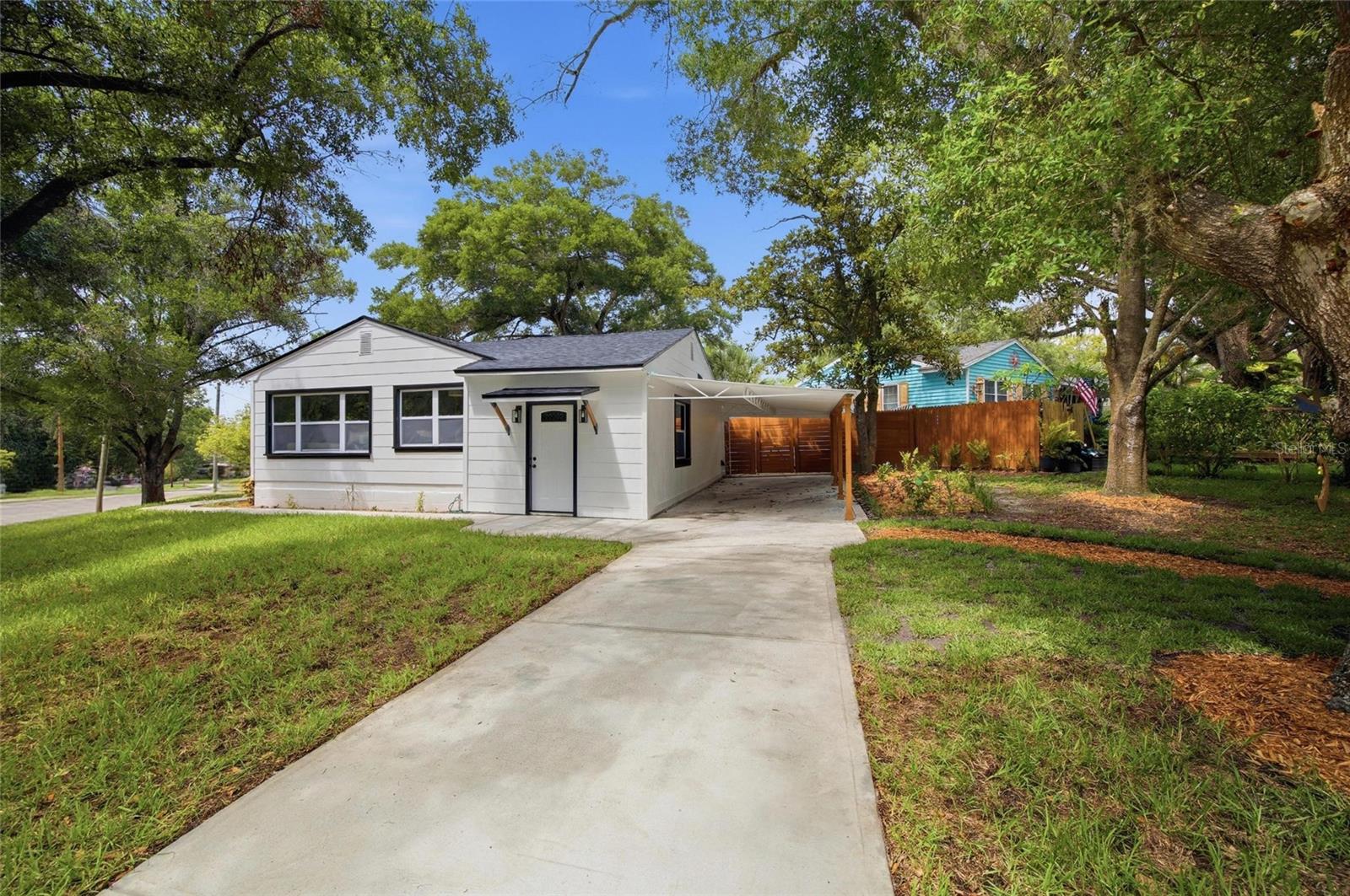 2102 E HOWELL ST, TAMPA, FL, 33610