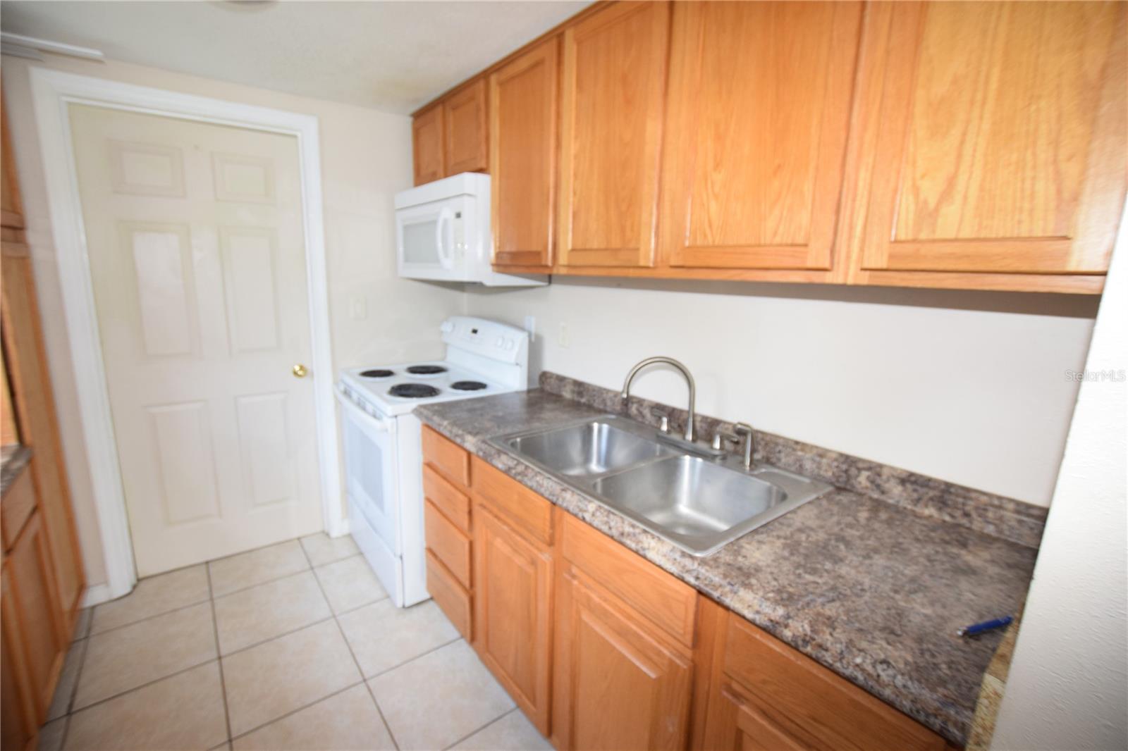 317 E BARNES AVE, EUSTIS, FL, 32726