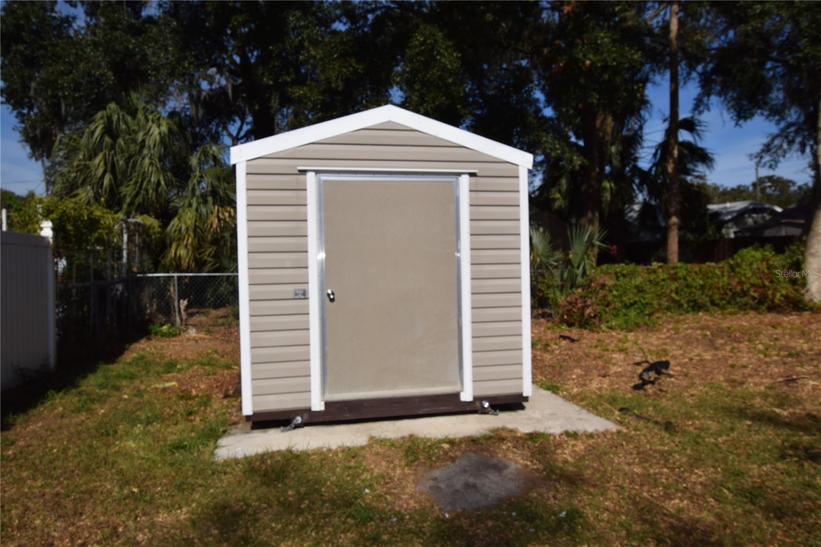 317 E BARNES AVE, EUSTIS, FL, 32726