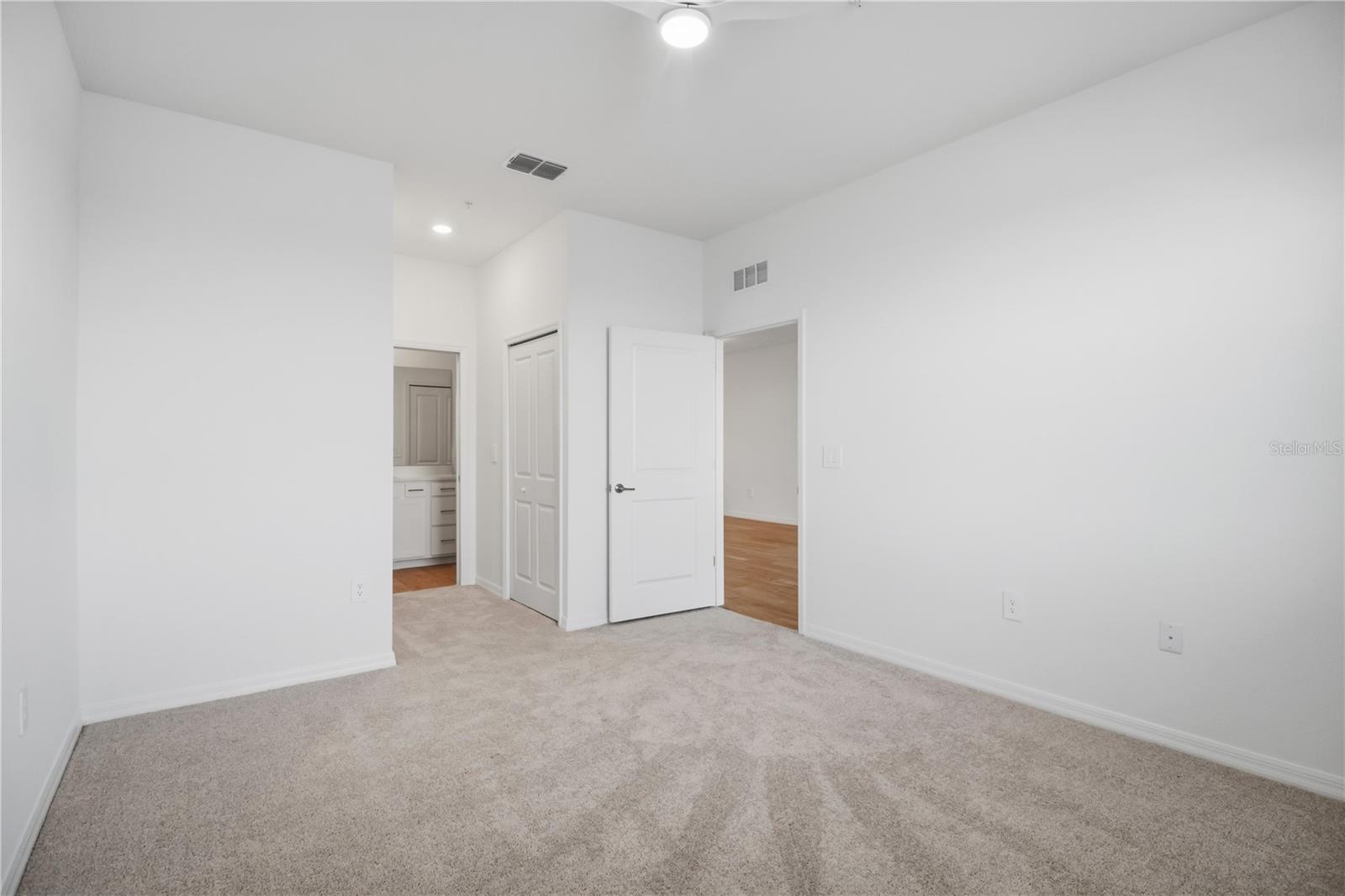19116 SCALLOP LOOP #403, LAKEWOOD RANCH, FL, 34211