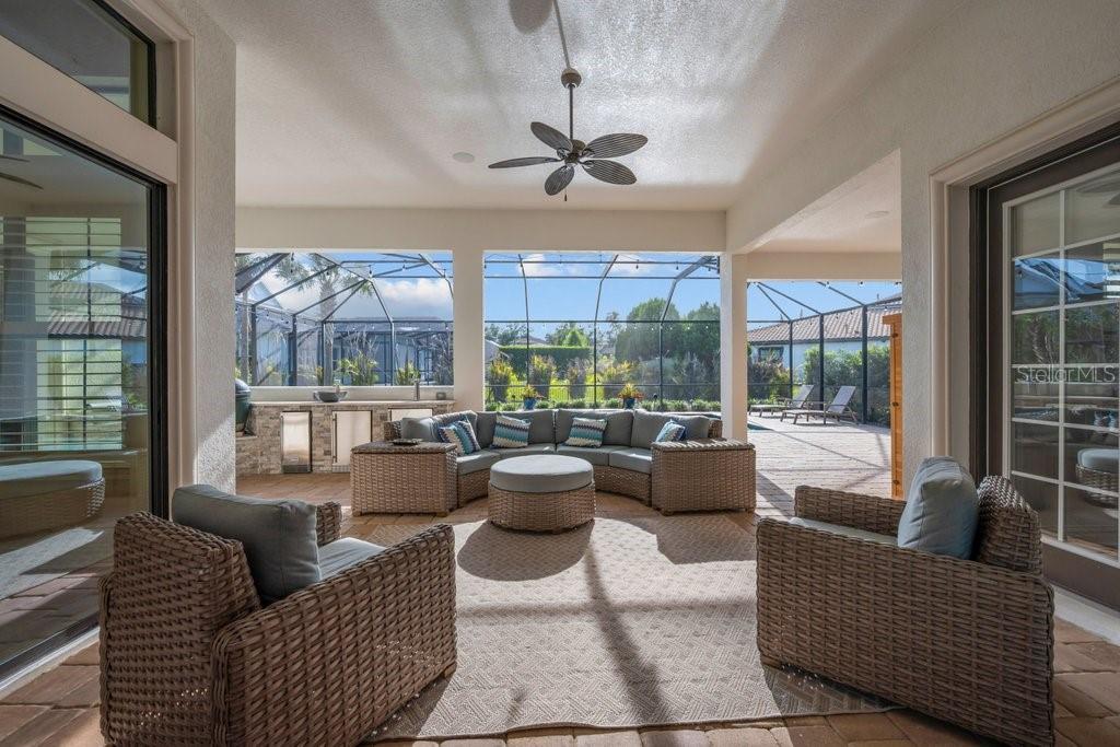 5201 ALAFIA FALLS DR, LITHIA, FL, 33547