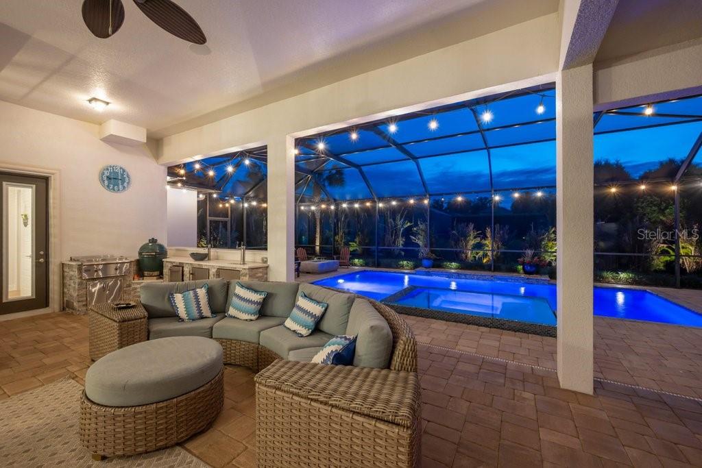 5201 ALAFIA FALLS DR, LITHIA, FL, 33547