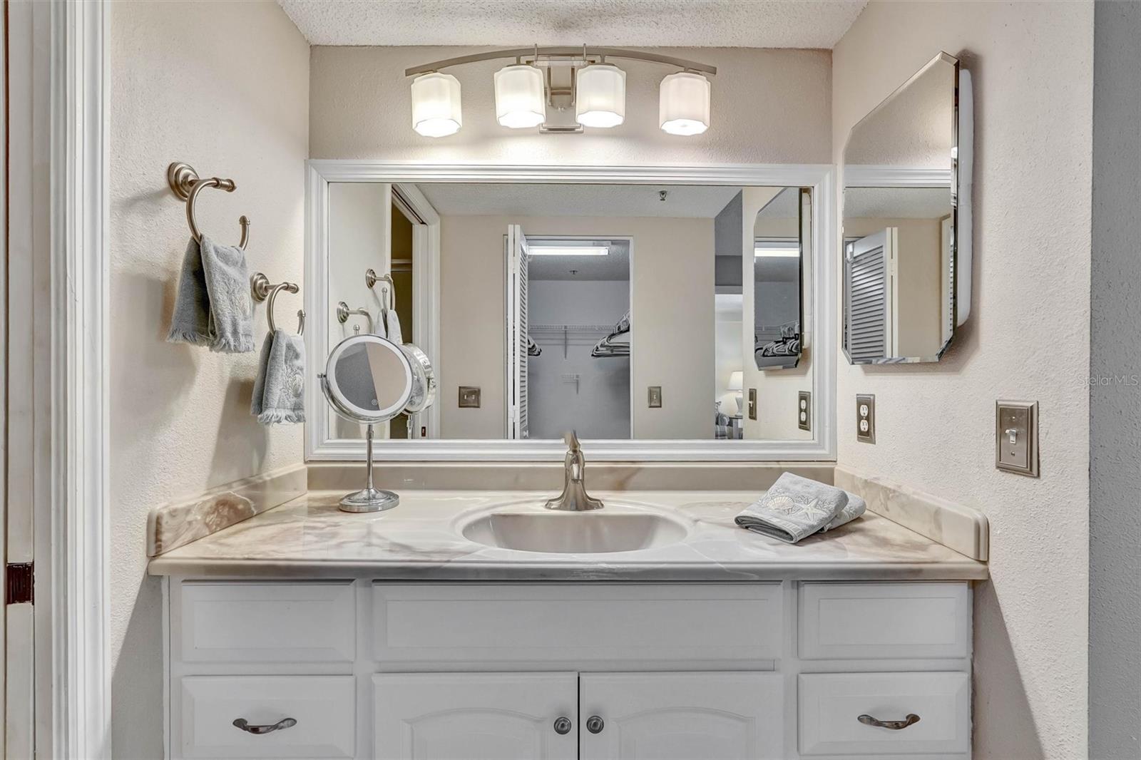 6507 STONE RIVER RD #102, BRADENTON, FL, 34203
