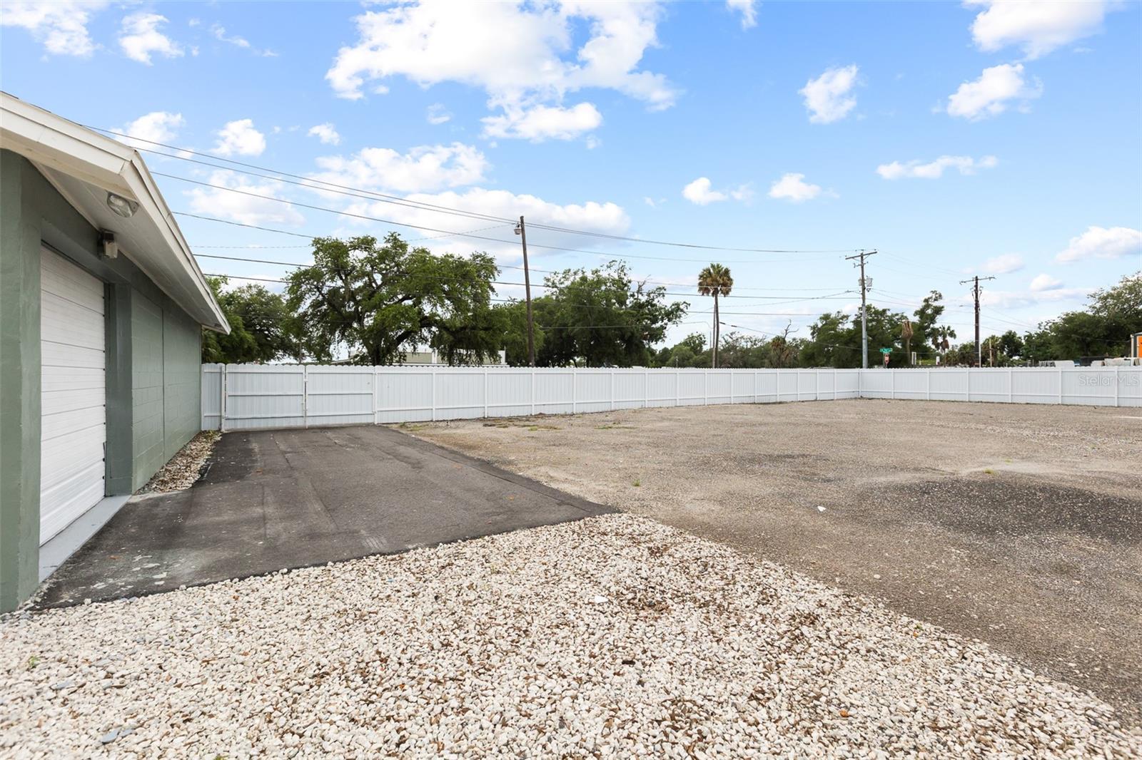 7604 E BROADWAY AVE, TAMPA, FL, 33619