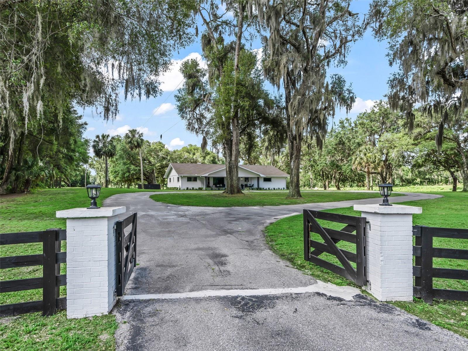 10660 E BUSHNELL RD, FLORAL CITY, FL, 34436