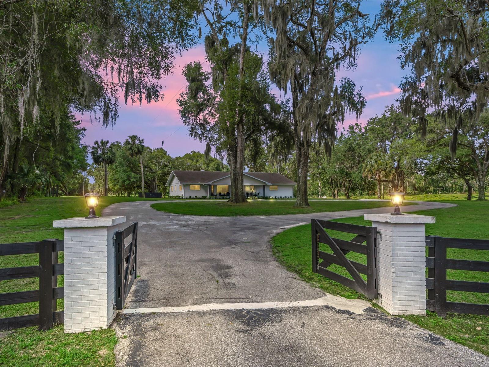 10660 E BUSHNELL RD, FLORAL CITY, FL, 34436