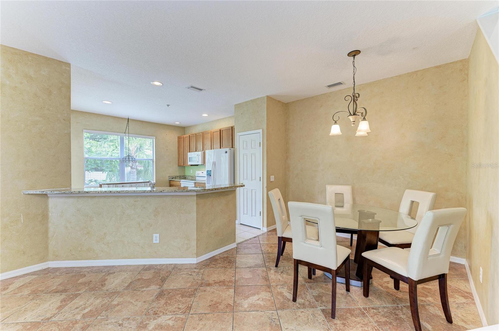 3931 YELLOWSTONE CIR, SARASOTA, FL, 34233