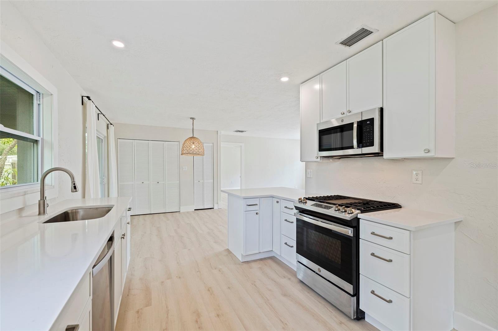 4191 CHERRY ST NE, ST PETERSBURG, FL, 33703