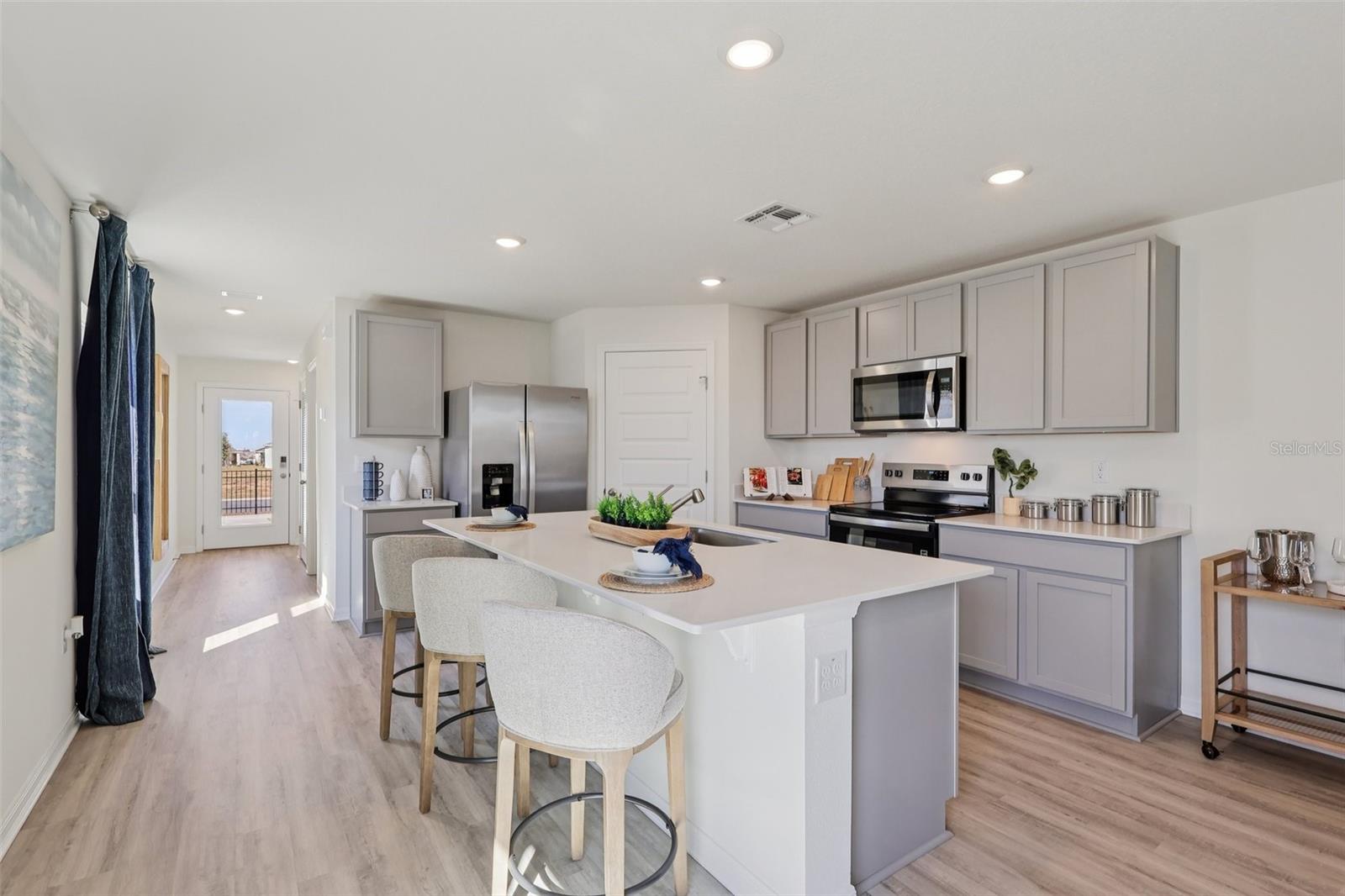 8560 MADRID ST, LAKELAND, FL, 33810