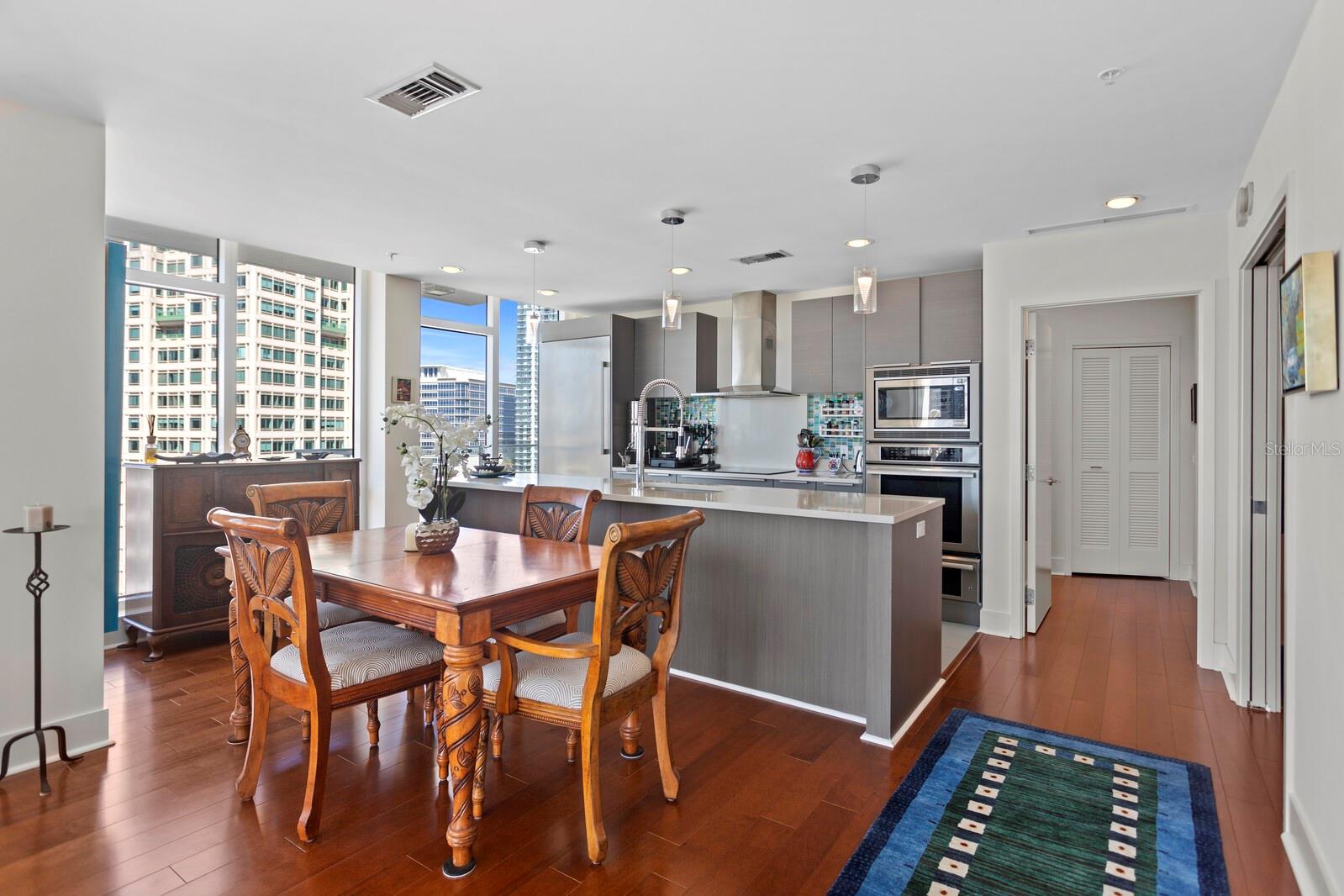 175 1ST ST S #1603, ST PETERSBURG, FL, 33701