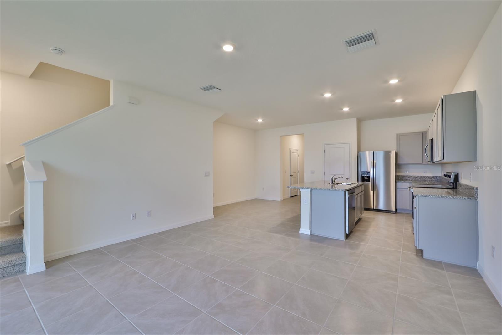 233 MANGROVE SHADE CIR, APOLLO BEACH, FL, 33572