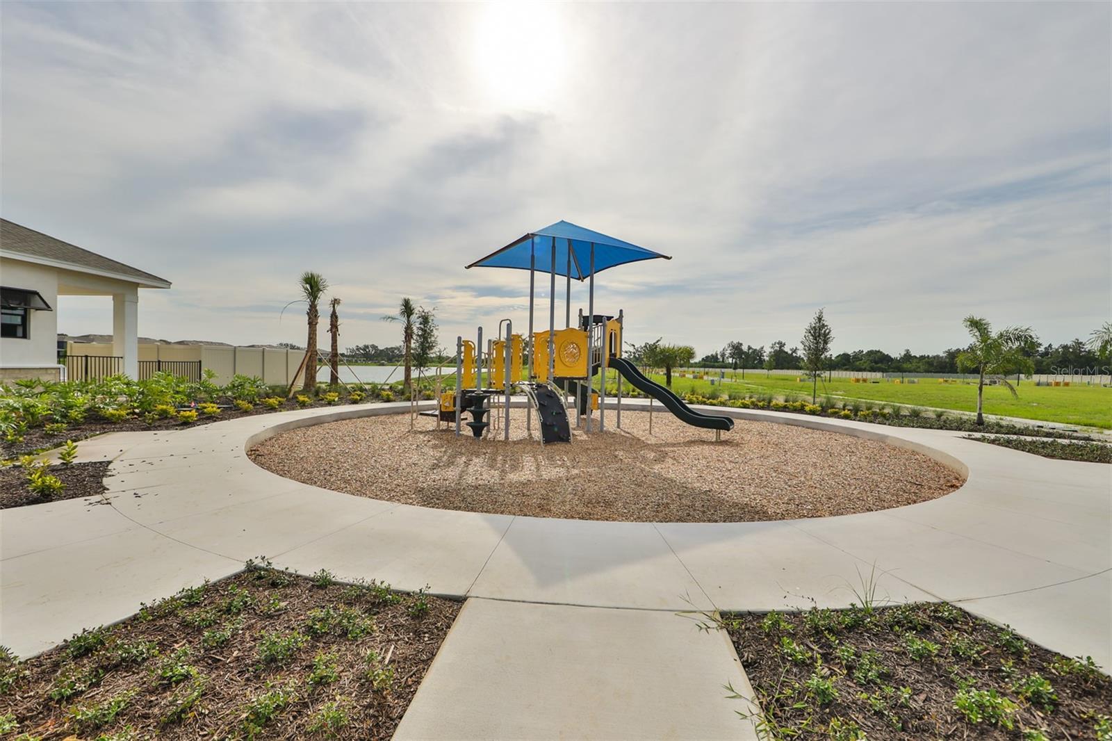 233 MANGROVE SHADE CIR, APOLLO BEACH, FL, 33572