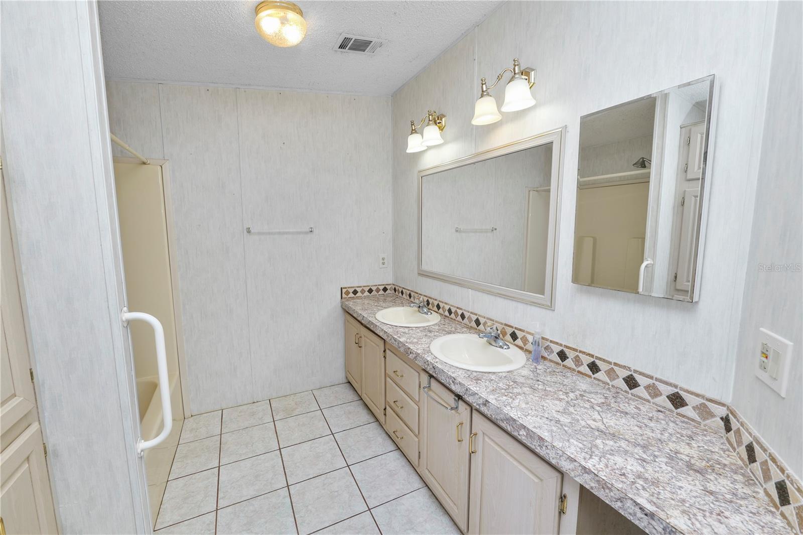3562 LAZY LAKE DR N, LAKELAND, FL, 33801