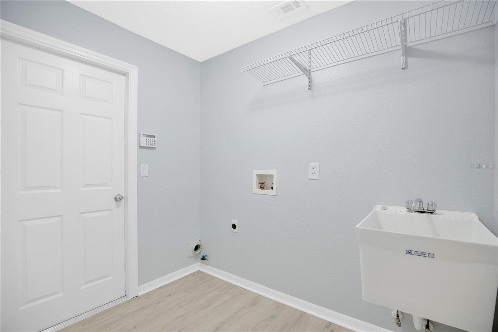 59 HOLLOW PINE DR, DEBARY, FL, 32713