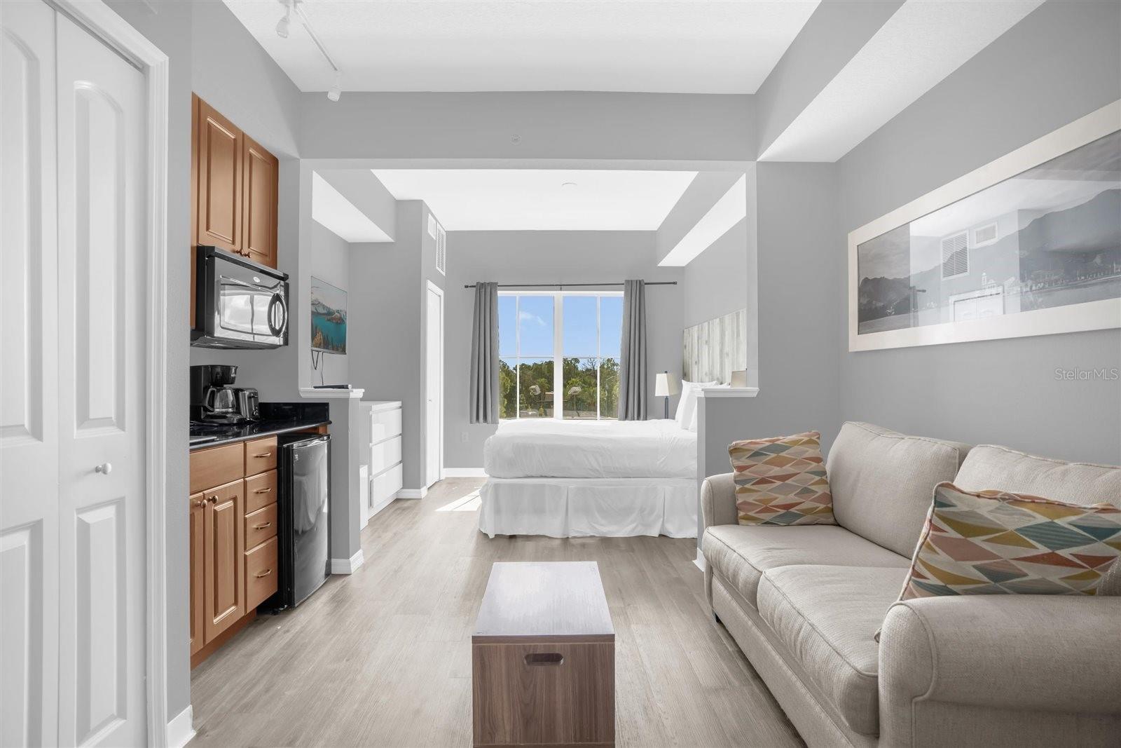 7395 UNIVERSAL BLVD #402, ORLANDO, FL, 32819